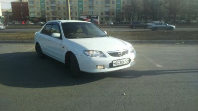 Лот: 10652292. Фото: 1. Mazda Familia 2001. Автомобили