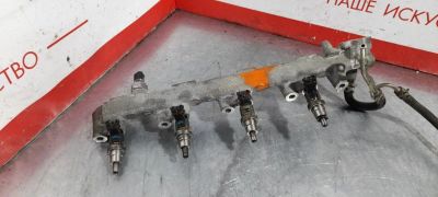 Лот: 18334935. Фото: 1. Форсунка Toyota Avensis AZT251... Топливная система