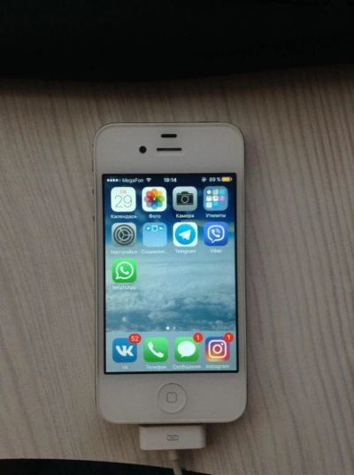 Лот: 10063238. Фото: 1. iPhone 4S Срочно. Смартфоны