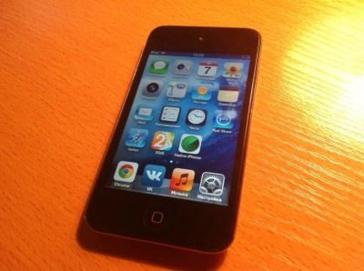 Лот: 3258769. Фото: 1. Ipod touch 4 8gb. Плееры