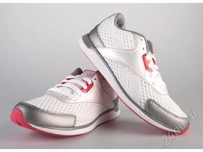Лот: 2279571. Фото: 1. Кроссовки Reebok женские 34,5... Кеды, кроссовки, слипоны