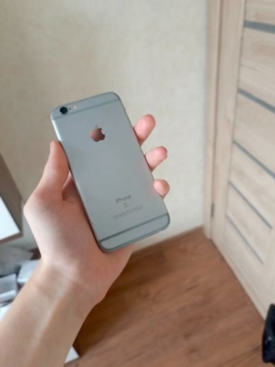 Лот: 25634542. Фото: 1. iPhone 6S. Смартфоны