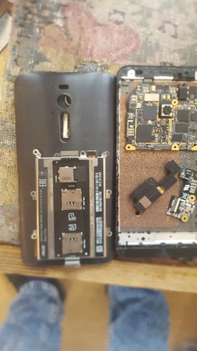 Лот: 11643771. Фото: 1. Asus ze551ml. Другое (смартфоны, связь, навигация)