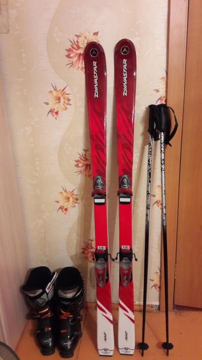 Лот: 8728893. Фото: 1. Горные лыжи + палки+ботинки. Комплект в сборе