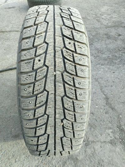 Лот: 9415433. Фото: 1. Продам Шины Michelin 235/75 r15... Шины