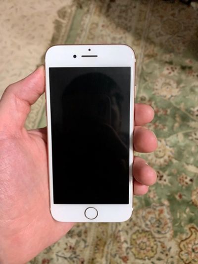 Лот: 14788436. Фото: 1. iPhone 7 32 go в идеальном состоянии. Смартфоны