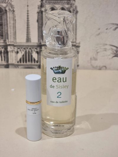 Лот: 25256536. Фото: 1. Eau de Sisley 2 Отливант 5 ml... Женская парфюмерия