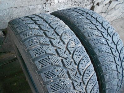 Лот: 24667992. Фото: 1. 2 шт 195-65-15 Bridgestone Ice... Шины