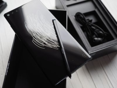 Лот: 16880310. Фото: 1. Samsung Galaxy Note 10+ (черный... Смартфоны