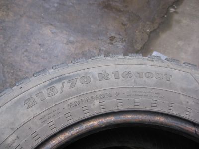 Лот: 23553889. Фото: 1. Шина R16, 215/70 зима Hakkapeliitta... Шины