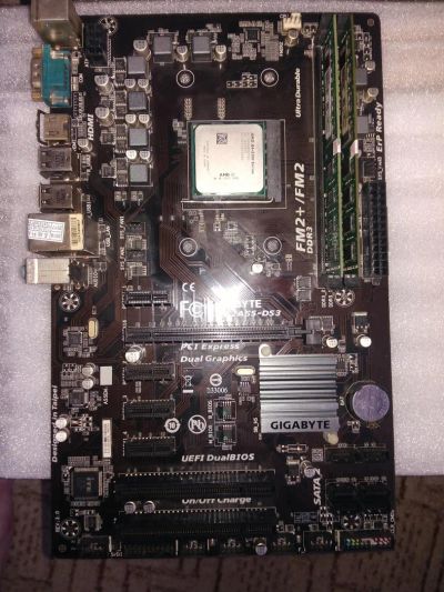 Лот: 10082007. Фото: 1. Материнская плата Gigabyte F2A55-DS3... Материнские платы