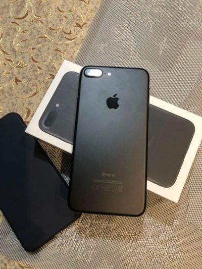 Лот: 11031144. Фото: 1. Iphone 7plus 32GB Black. Смартфоны