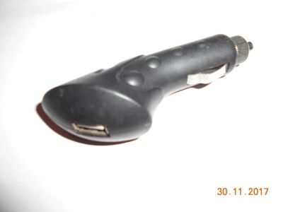 Лот: 10701833. Фото: 1. переходник Авто-USB б/у. Дата-кабели, переходники