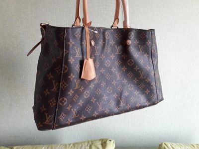 Лот: 8235689. Фото: 1. Коричневая сумка Louis Vuitton. Сумки