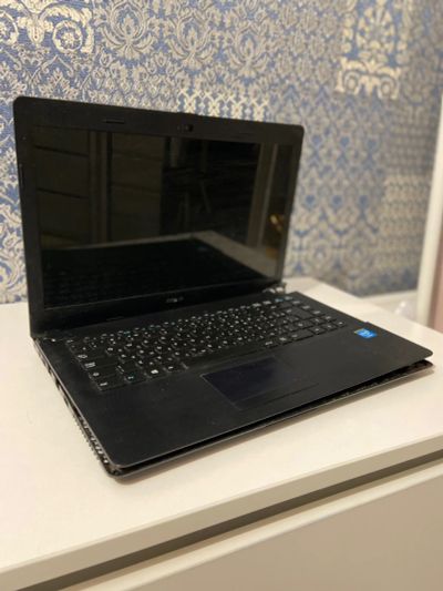 Лот: 18420821. Фото: 1. Ноутбук Dexp Athena T140. Ноутбуки