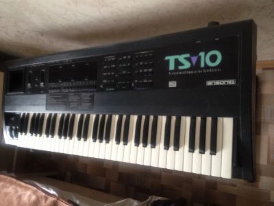 Лот: 12528814. Фото: 1. Синтезатор Ensoniq TS-10. Клавишные