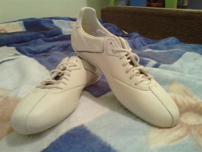 Лот: 2216934. Фото: 1. Кроссовки Reebok кожаные 46 размер. Кеды, кроссовки, слипоны