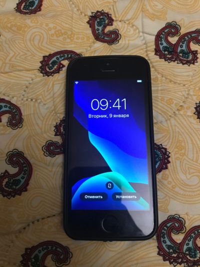 Лот: 15296620. Фото: 1. Apple iPhone SE 32Gb. Смартфоны
