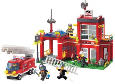 Лот: 6562111. Фото: 1. Конструктор блочный Brick Пожарная... Конструкторы