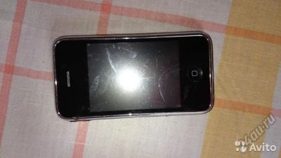 Лот: 5959514. Фото: 1. iPhone 3GS на 8GB чёрного цвета... Кнопочные мобильные телефоны