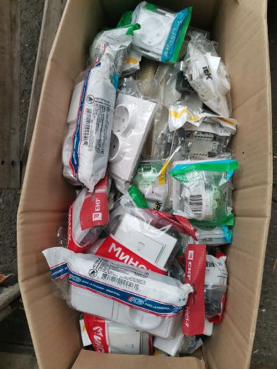 Лот: 25886685. Фото: 1. Розетки, выключатели. Электроустановочные изделия