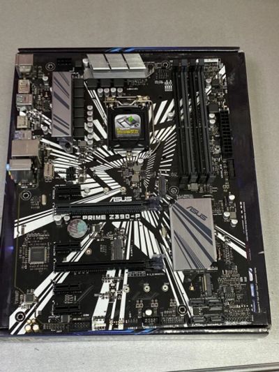 Лот: 16224446. Фото: 1. Материнская плата ASUS PRIME Z390-P... Материнские платы