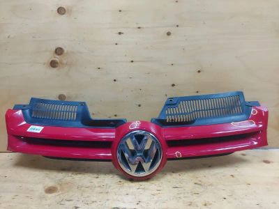 Лот: 19362860. Фото: 1. Решетка радиатора Volkswagen Golf... Кузов