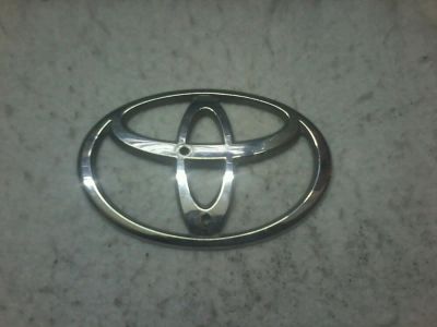Лот: 11260530. Фото: 1. Эмблема знак значок шильдик Toyota. Кузов