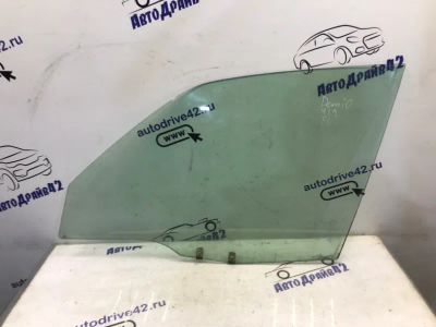 Лот: 21708785. Фото: 1. стекло боковое Mazda Demio DW3W. Двигатель и элементы двигателя