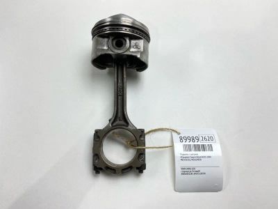 Лот: 23346336. Фото: 1. Поршень с шатуном Mitsubishi Galant... Двигатель и элементы двигателя