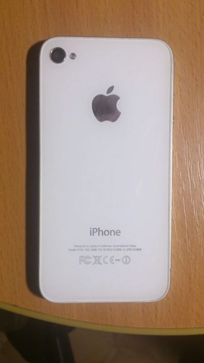 Лот: 6873449. Фото: 1. Iphone 4 8GB. Смартфоны