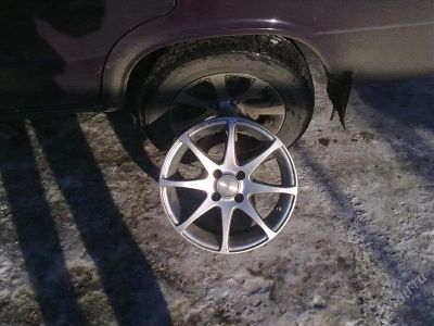 Лот: 810754. Фото: 1. Литые диски R-15 4*98. Диски