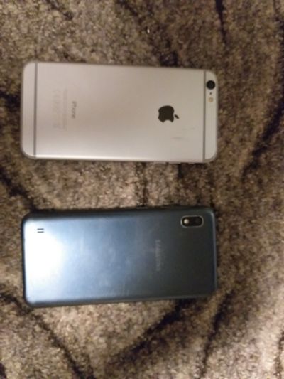 Лот: 18125442. Фото: 1. iPhone 6 Plus и Самсунг а 10... Смартфоны