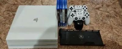 Лот: 20845828. Фото: 1. PS4 PRO(белая). Игровые приставки, консоли