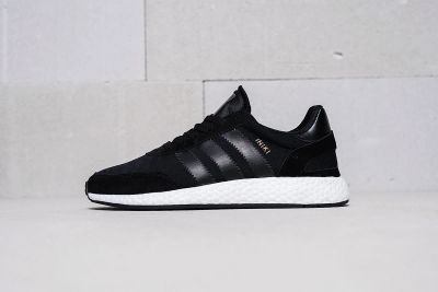 Лот: 11707763. Фото: 1. Кроссовки Adidas Iniki Runner... Кеды, кроссовки, слипоны