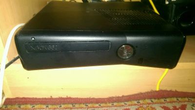Лот: 11023691. Фото: 1. Xbox 360 slim повторно так как... Игровые приставки, консоли