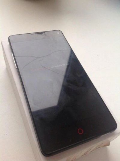 Лот: 10747923. Фото: 1. Nubia z5s mini 16 gb. Смартфоны