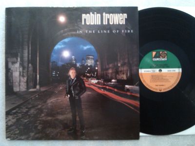 Лот: 15031443. Фото: 1. Robin Trower - In The Line Of... Аудиозаписи