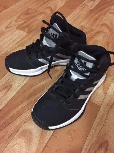 Лот: 6132632. Фото: 1. Кроссовки детские Adidas баскетбол. Кеды, кроссовки