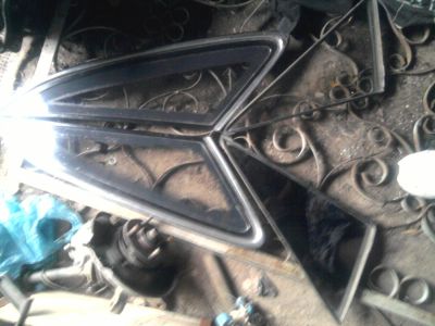 Лот: 4054600. Фото: 1. задние стекла вставки на toyota... Другое (автозапчасти)