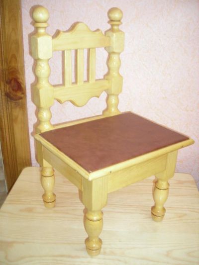 Лот: 3336882. Фото: 1. Детский деревянный стульчик. Столики, стулья, парты
