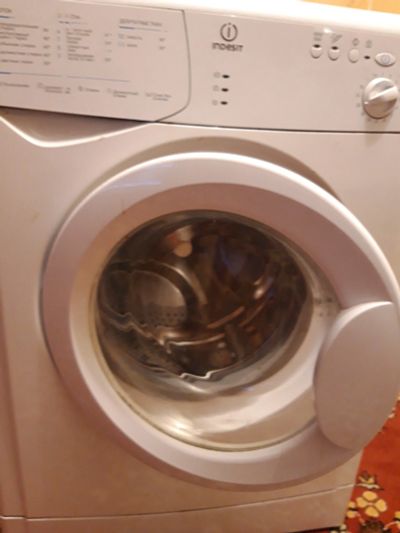 Лот: 15280460. Фото: 1. Стиральная машина Indesit WISN100... Стиральные машины
