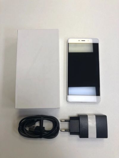 Лот: 14558209. Фото: 1. Xiaomi Redmi 4 Pro 32Gb Silver... Смартфоны