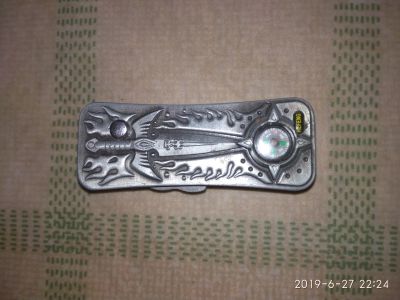 Лот: 13950649. Фото: 1. Зажигалка с ножом. Зажигалки, спички, пепельницы