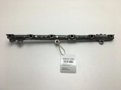Лот: 20389314. Фото: 1. Рейка топливная Toyota Mark Ii... Топливная система