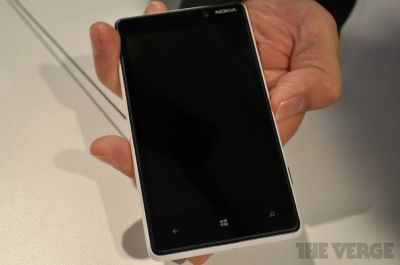Лот: 3800234. Фото: 1. nokia lumia 820. Смартфоны