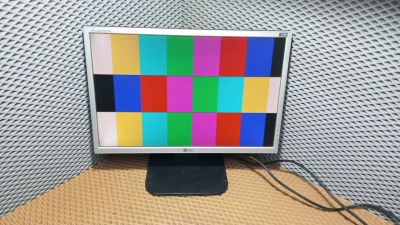 Лот: 21073629. Фото: 1. Широкоформатный ЖК монитор LG... ЖК-мониторы