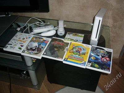 Лот: 249899. Фото: 1. Nintendo Wii + доп. пульт + лицензионные... Игровые приставки, консоли