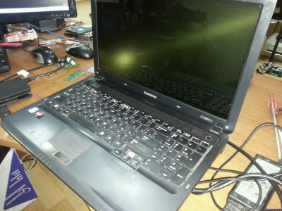 Лот: 8614270. Фото: 1. Samsung NP-R525L. Ноутбуки
