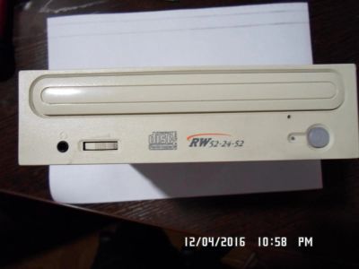 Лот: 8654216. Фото: 1. Привод CD-RW Samsung SW-252. Приводы CD, DVD, BR, FDD